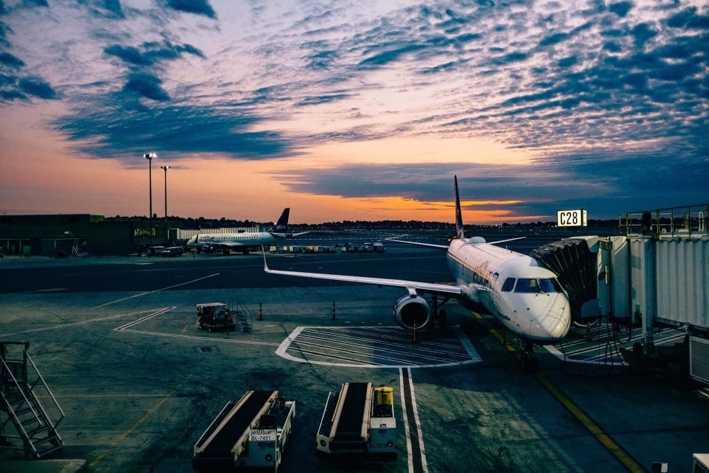 How Outsourcing Can Help the Airline Industry